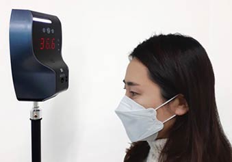非接触で正確な検温が可能